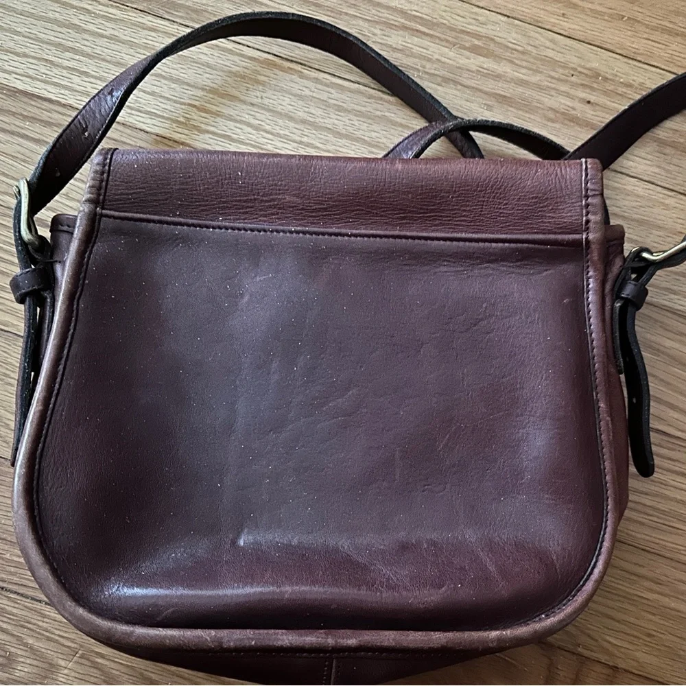 Vintage 1970s-80s Coach Crossbody in Oxblood-Raw Suede Lining - Picture 3 of 10